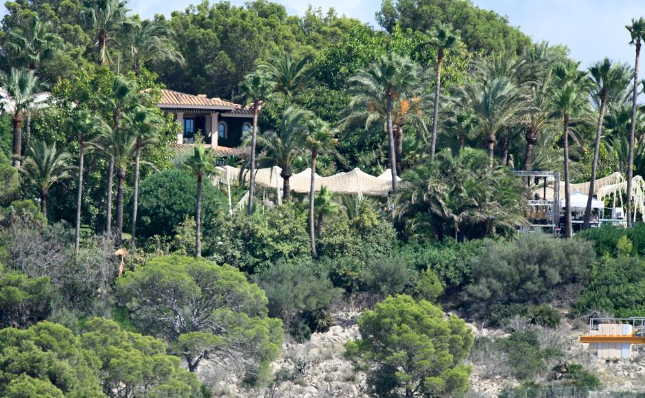 Gina Schumacher and Iain Bethke during wedding of Gina Schumacher and Iain Bethke in Mallorca on Saturday 28 September 2024.