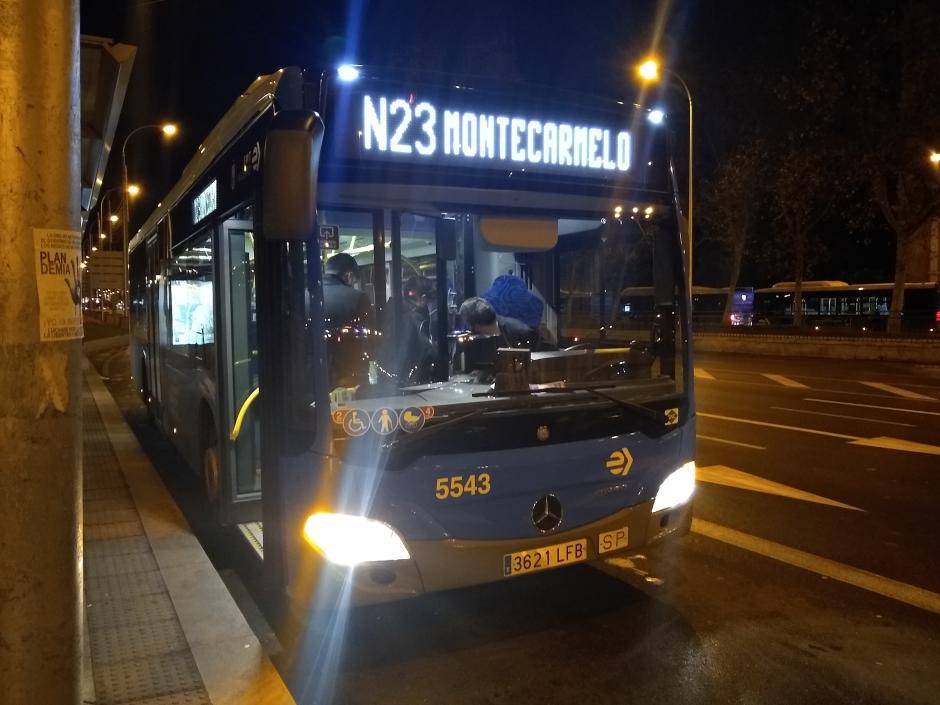 Autobús nocturno en Madrid