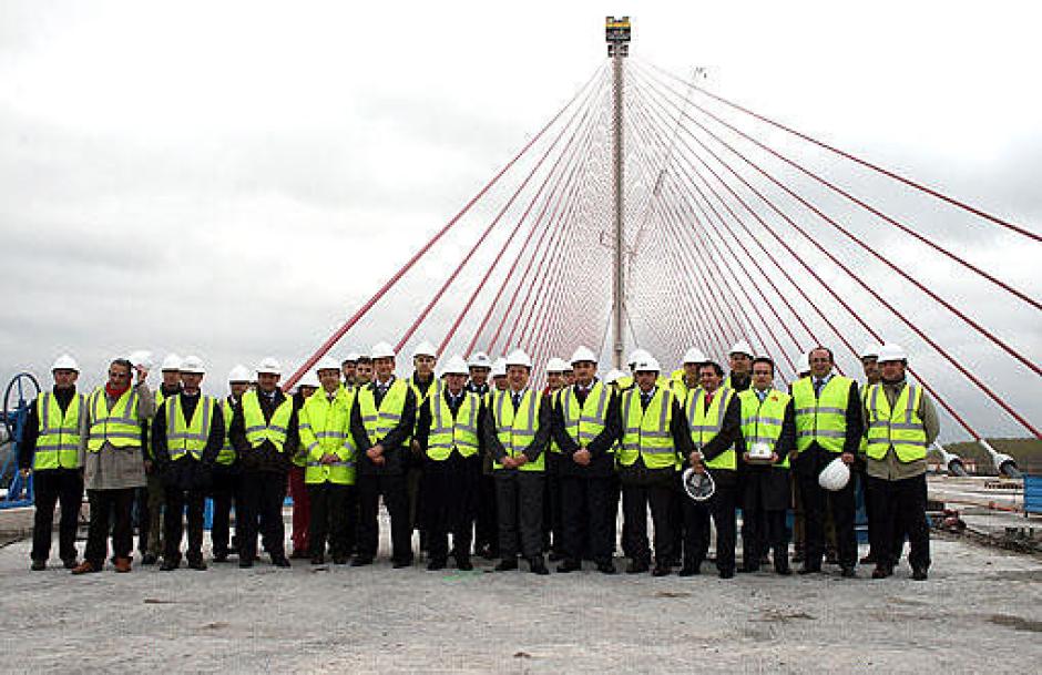 Imagen de las obras del puente, en marzo de 2011