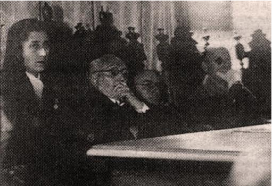 Presidencia del acto en el paraninfo. Carmen Polo de Franco, Unamuno, el cardenal Pla y Daniel y Millán Astray (El Adelanto de Salamanca del 13 de octubre).