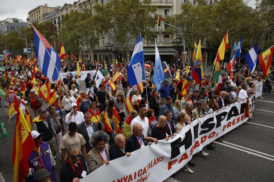 Cabecera de la manifestación del 12-O en Barcelona