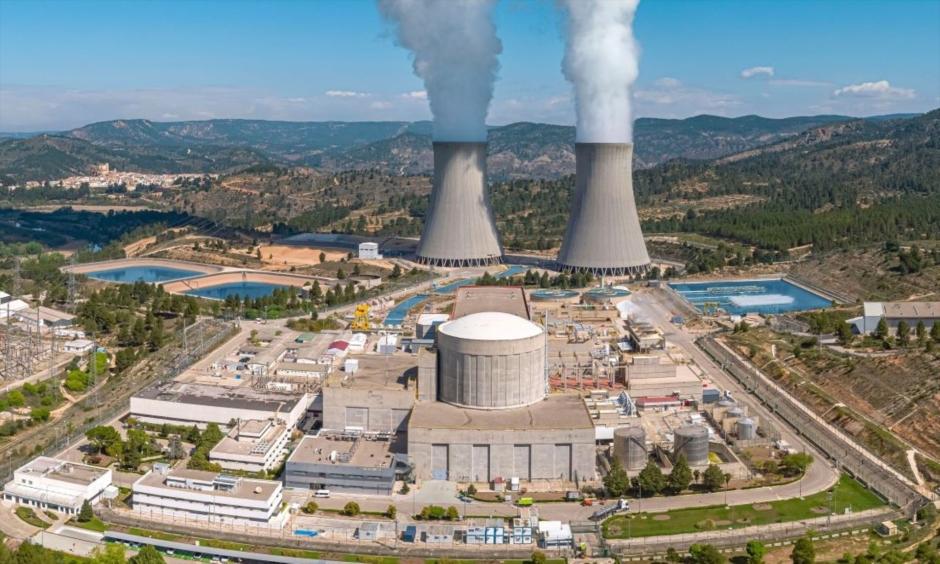 Vista aérea sobre la central nuclear de Cofrentes