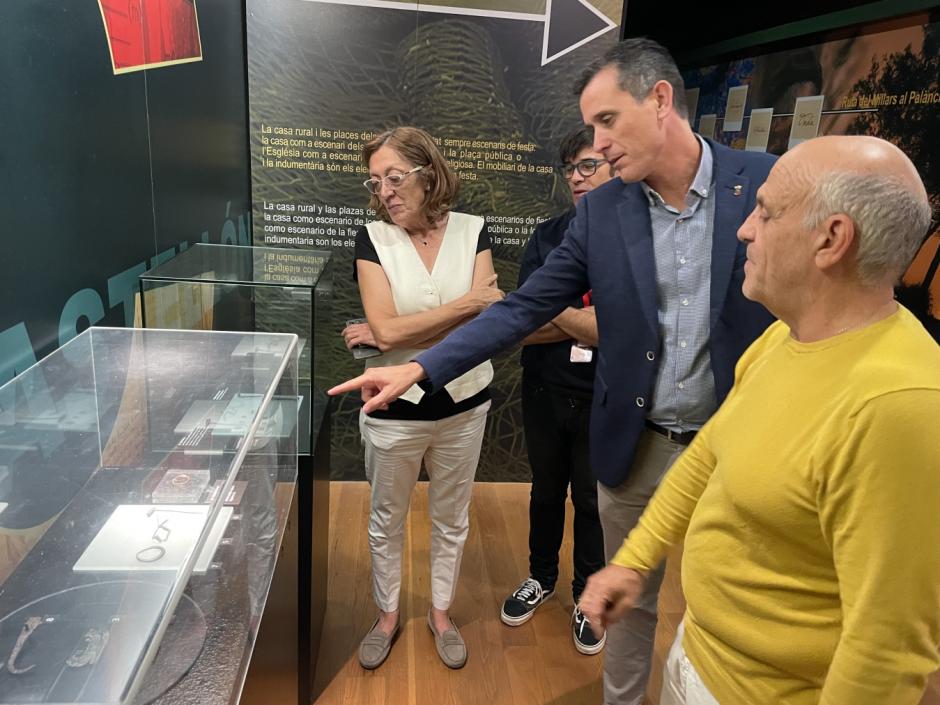 Exposición de las monedas romanas halladas en una yacimiento arqueológico en Castellón