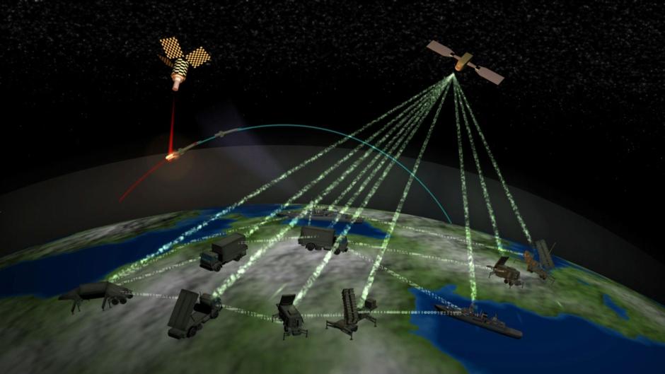 3)Sistemas interceptores
Los interceptores de capa superior ofrecen al comandante de la OTAN la primera oportunidad de interceptar misiles hostiles. Pueden realizar intercepciones fuera y dentro de las capas superiores de la atmósfera. La última línea de defensa de la OTAN la proporcionan los interceptores de capa inferior. Estos interceptores están diseñados para destruir misiles balísticos hostiles dentro de la atmósfera. (Fuente: OTAN)