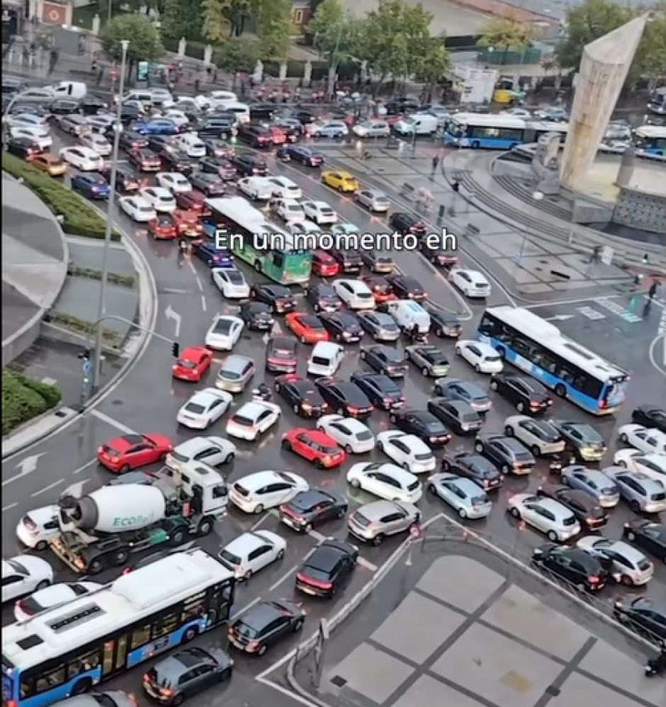 No hay un sólo metro cuadrado sin coches