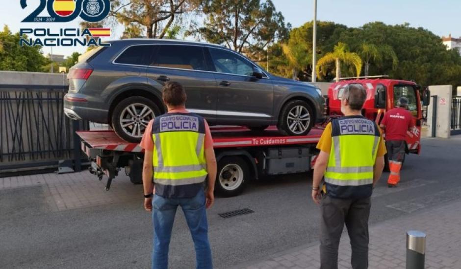 La Policía desarticula periódicamente redes de robo de coches de lujo y normales