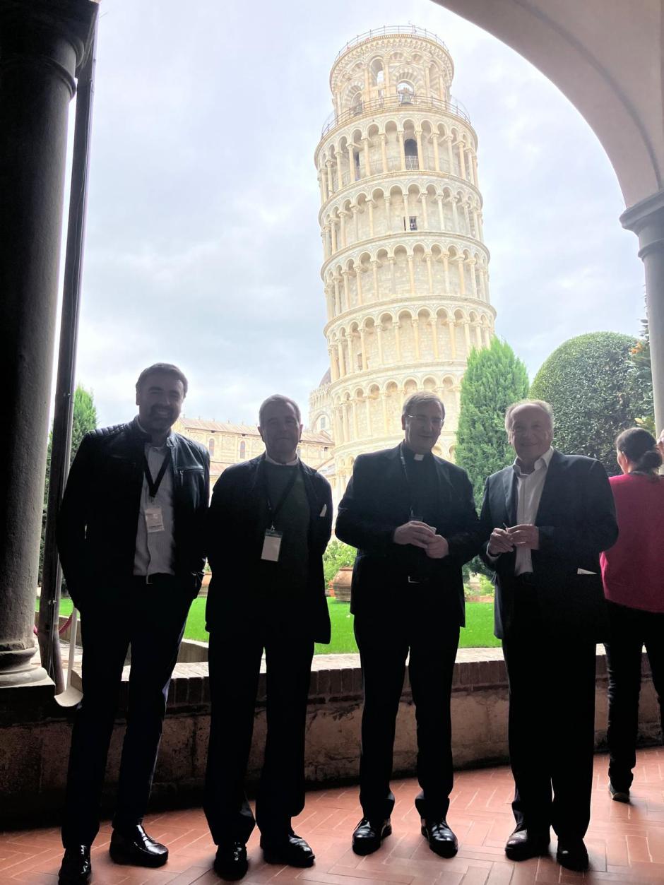 Delegación en Pisa