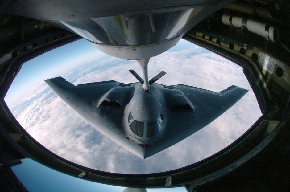 Un bombardero estadounidense multifunción B-2 Spirit