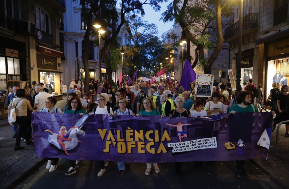 Imagen de la manifestación por el derecho a la vivienda de este sábado en la ciudad de Valencia