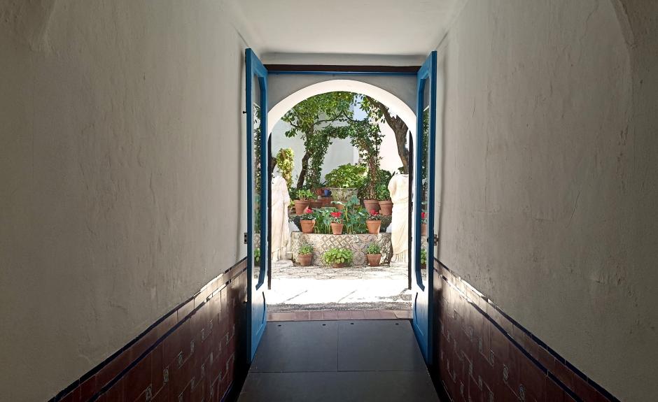 Acceso al patio interior de la casa de los Romero de Torres