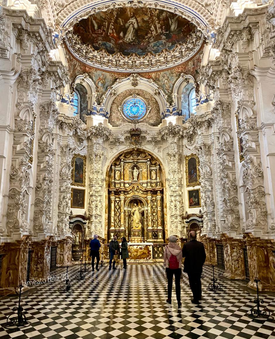 La sacristía de la cartuja de Granada, que algunos definen como "la más bella del mundo"