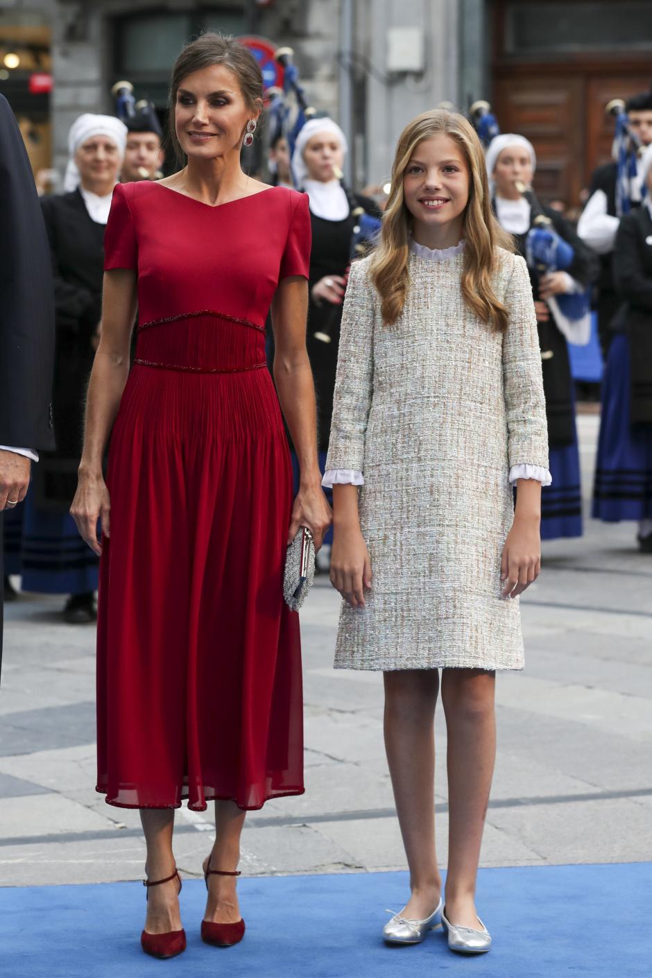 Spanish Queen Letizia Ortiz with daughter Sofia de Borbon  arriving to Princess of Asturias Awards 2019 in Oviedo, on Friday 18 October 2019.