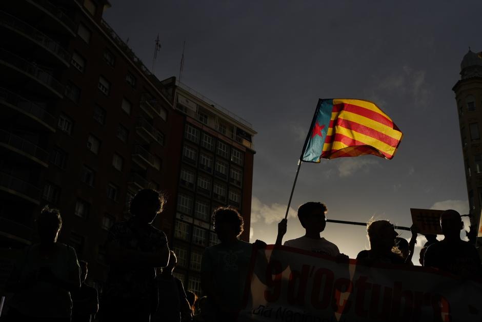 Una bandera independentista valenciana en la marcha del pasado 9 de octubre, en Valencia