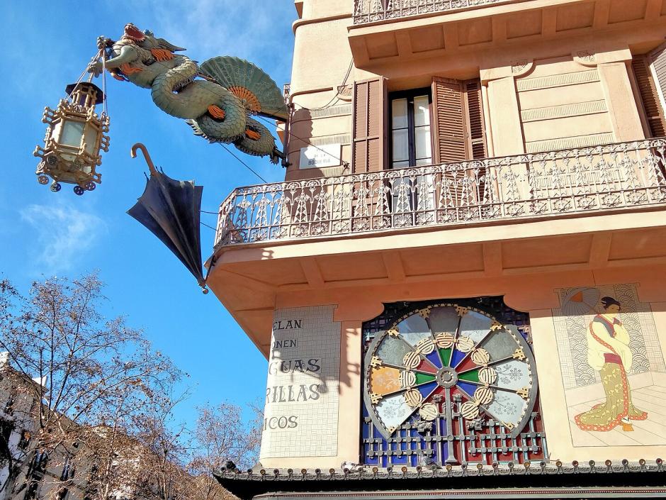 Otra vista de la fachada de la Casa Bruno Cuadros