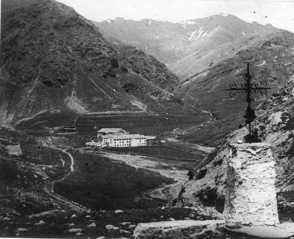 Santuario de Nuria, desde la Creu d'en Riba, en una foto de 1919