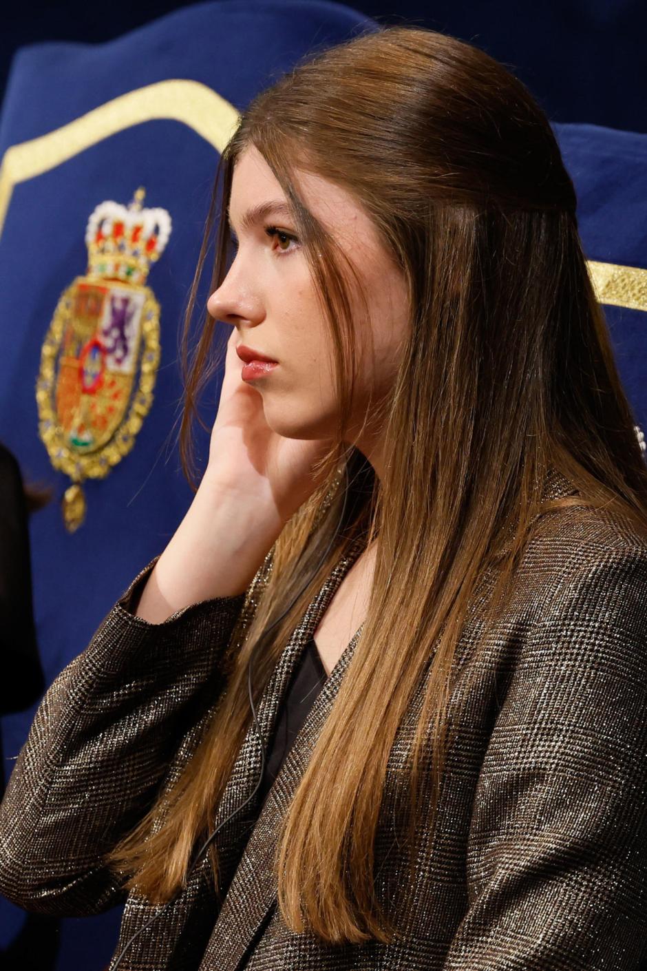 La Infanta Sofía escucha los discursos de los premiados