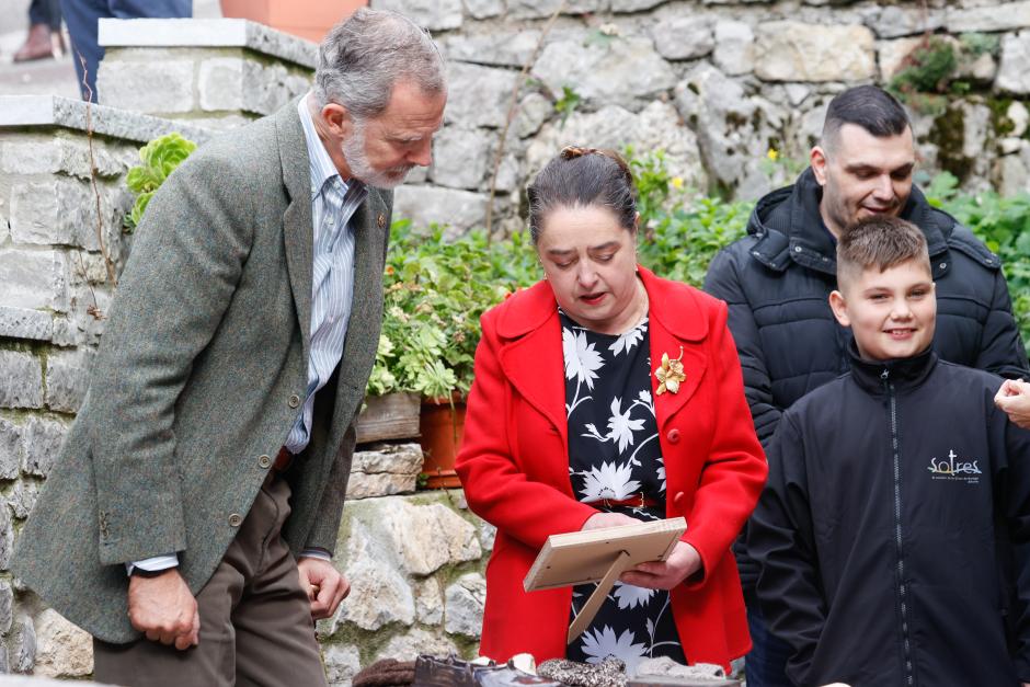 Spanish King Felipe VI and Queen Letizia with Princess of Asturias Leonor de Borbon during a visit to Sotres (Cabrales) as winner of the 35th annual Exemplary Village of Asturias Awards, Spain, on Saturday 26 October 2024.