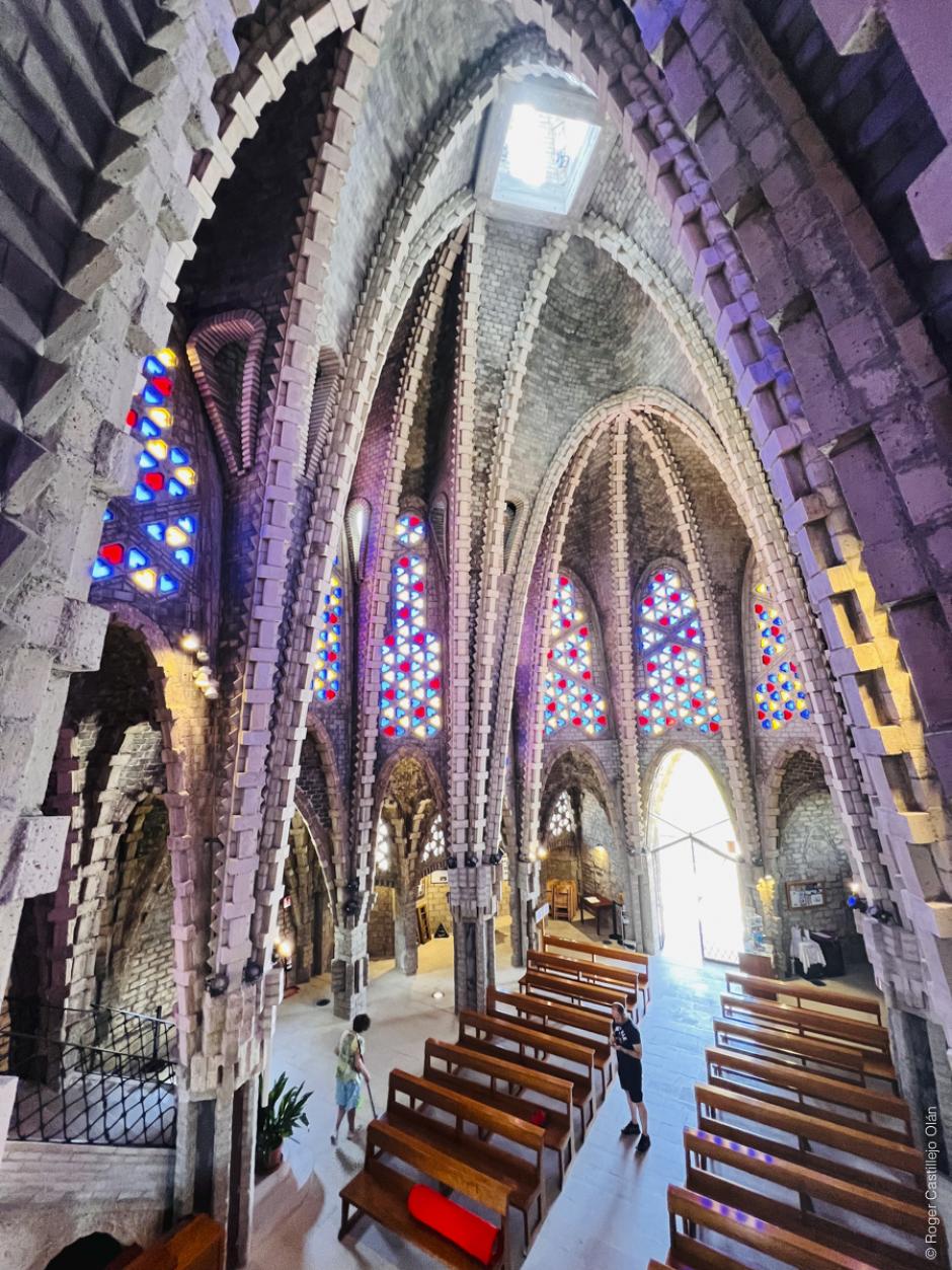 El luminoso interior del santuario tarraconense