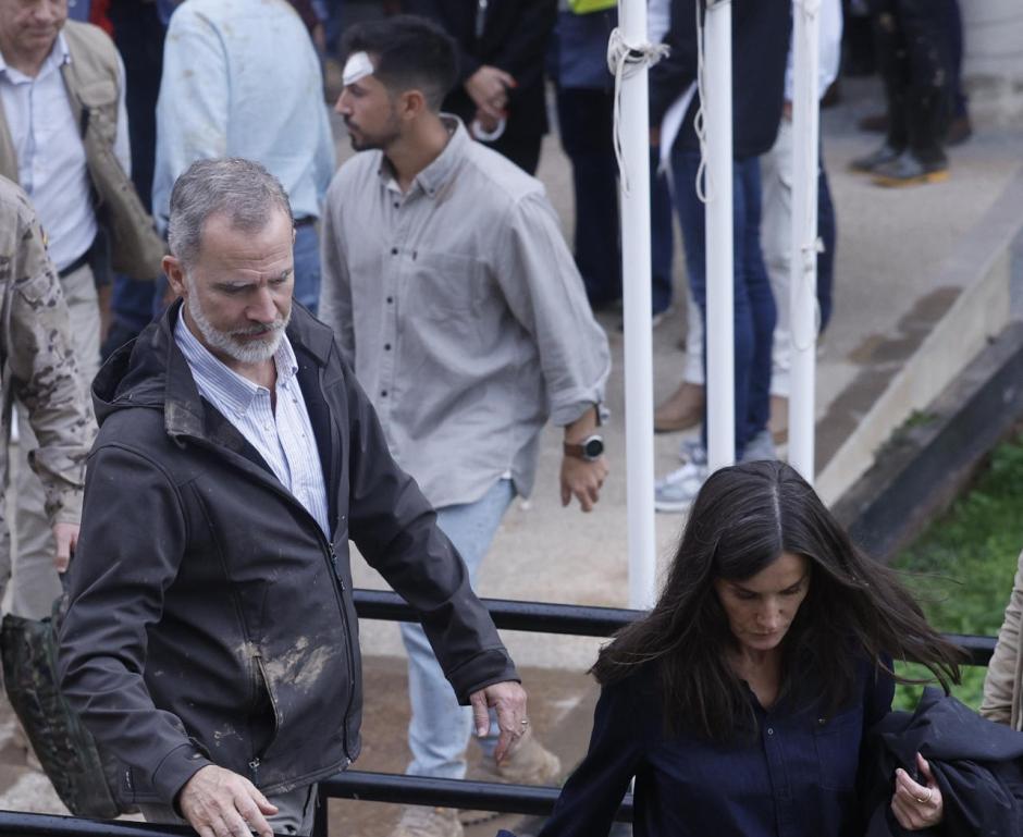 El escolta con un apósito sobre la herida de la frente