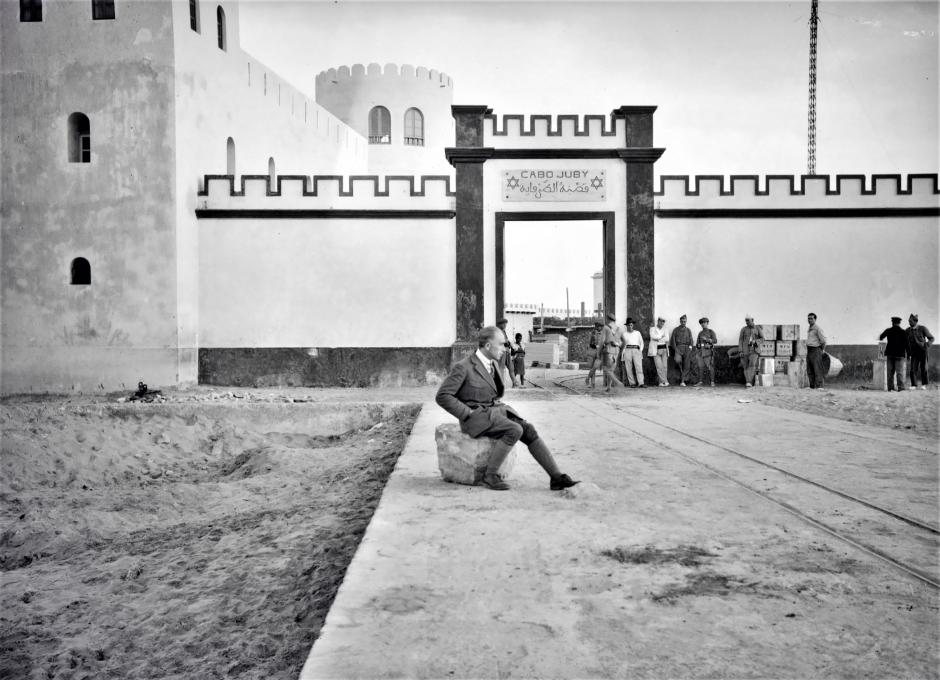 Walter Mittelholzer en Cabo Juby, Marruecos. Imagen sacada el 1 de enero de 1930