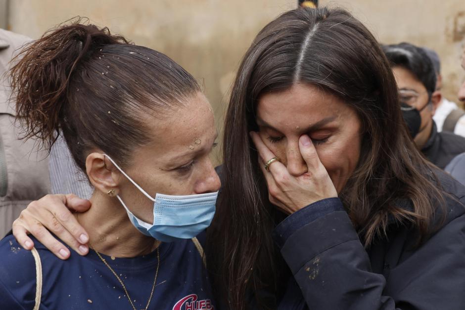 Doña Letizia no pudo contener las lágrimas al conocer la situación de la gente de Paiporta