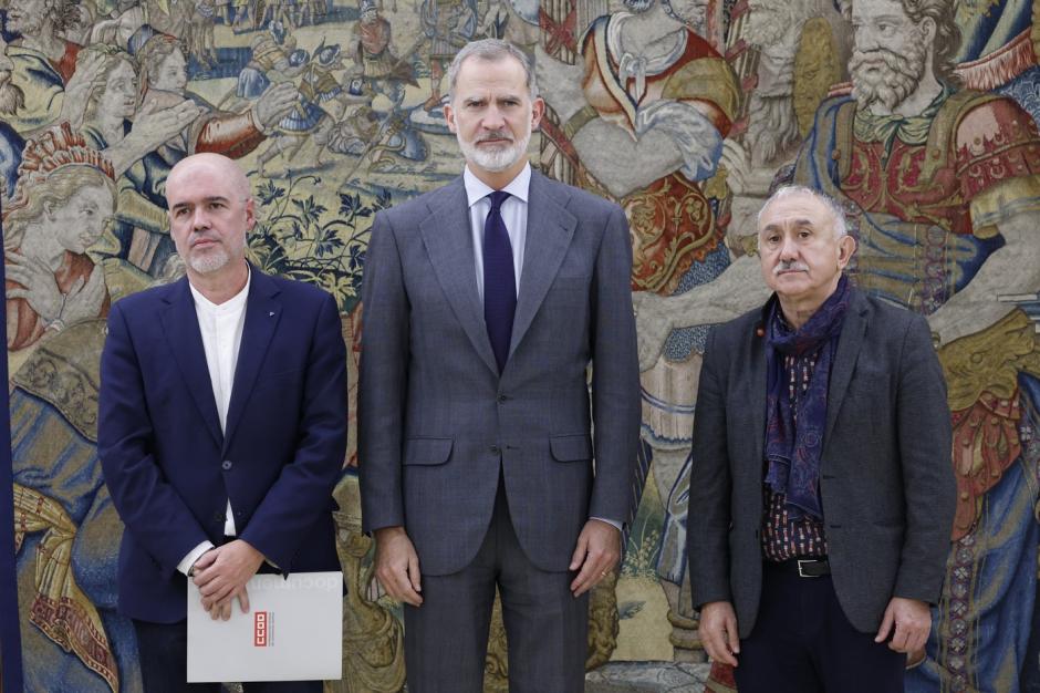 El Rey con los secretarios generales de UGT y CC.OO.