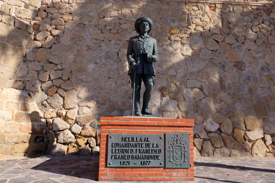 Imagen de archivo de la estatua de Francisco Franco en Melilla, retirada en 2021