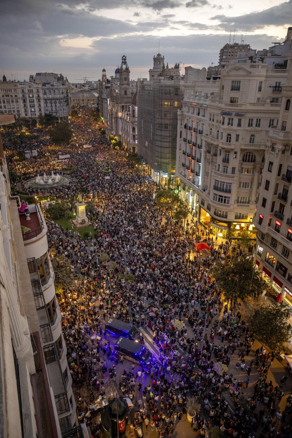 Cerca de 40 organizaciones sociales, cívicas y sindicatos de izquierda de la Comunitat Valenciana celebran una manifestación en protesta por la gestión de la dana y con el lema "Mazón dimisión"