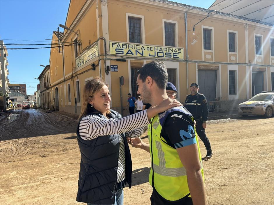 María José Catalá, en una de las pedanías afectadas por la DANA