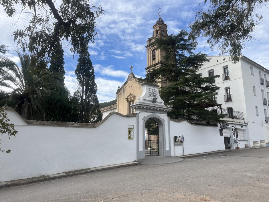 Entrada principal del Monasterio del Santo Espíritu del Monte, en Gilet, Valencia