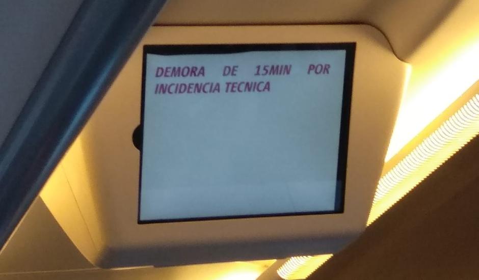 Las pantallas del tren avisan de la incidencia