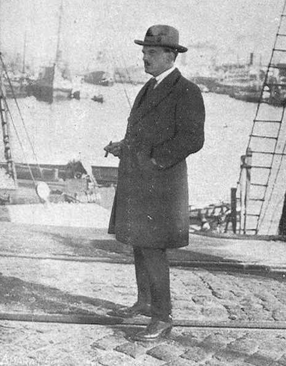 Julio Romero de Torres, en el puerto de Buenos Aires