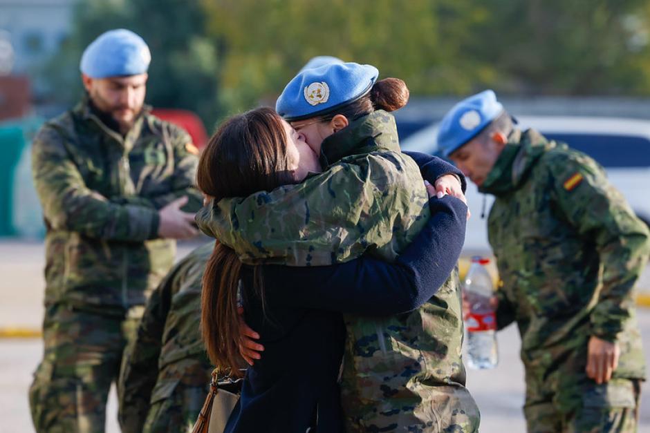 Emotivo momento de la despedida de 260 militares españoles con destino al Líbano