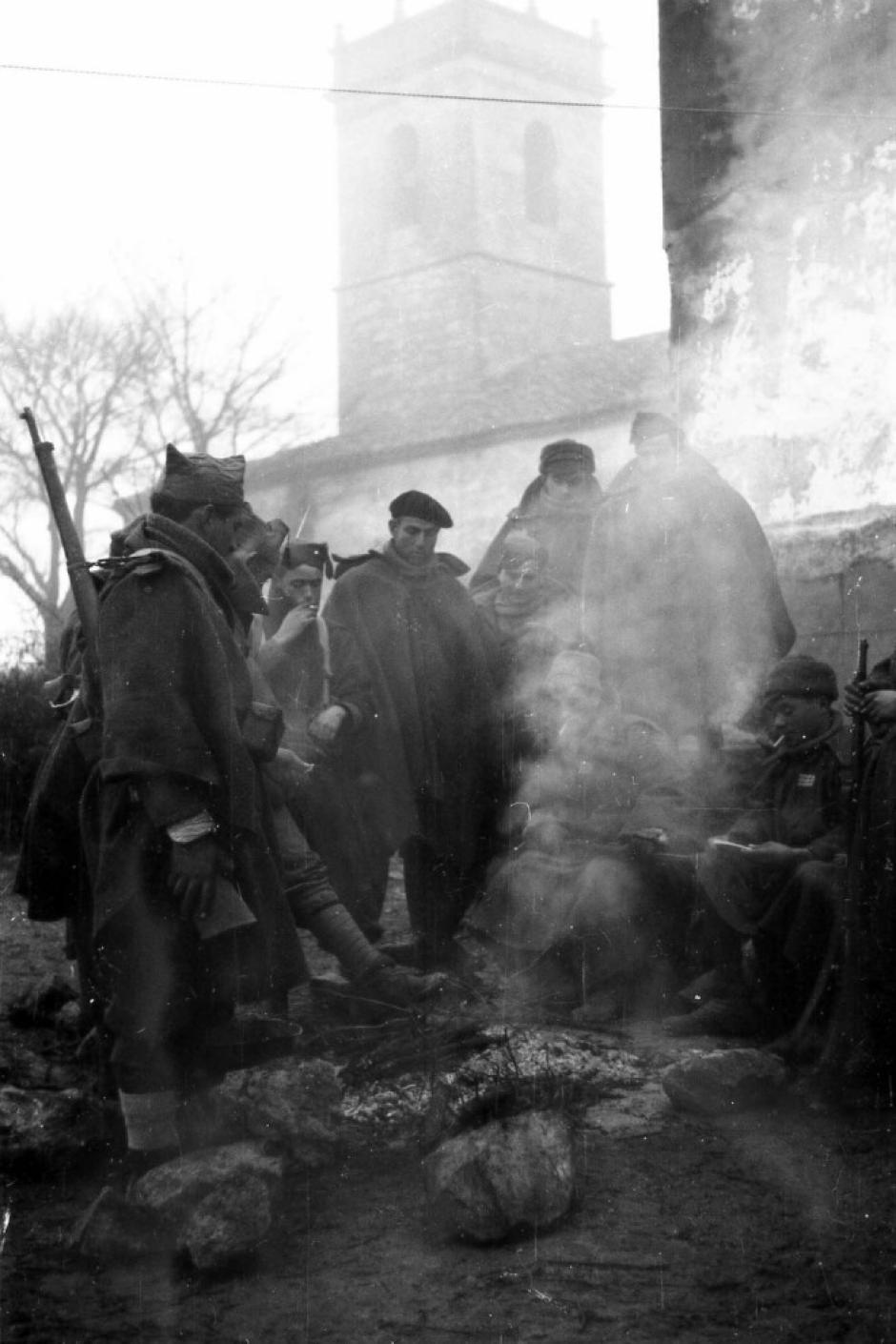 La gesta de los combatientes fotógrafos de los Tercios de Requetés