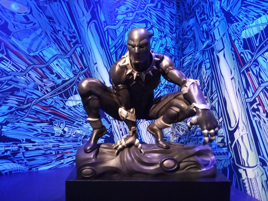 La espectacular estatua de Black-Panther en la exposición de Marvel