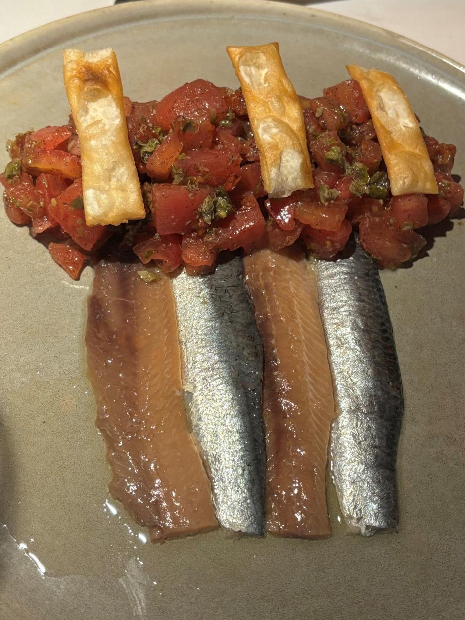 tartar tomate y anchoa