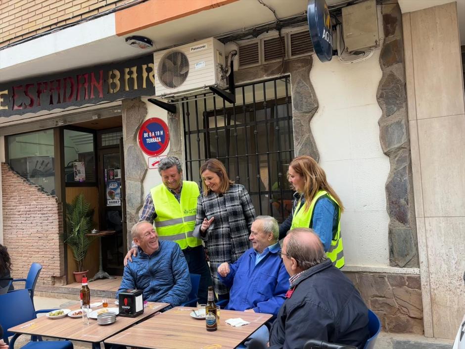 La alcaldesa de València, María José Catalá, visita Castellar-Oliveral tras la DANA