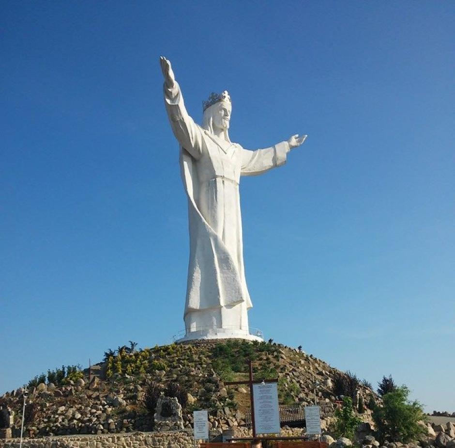 Polonia posee otro gigantesco icono: el Cristo Rey de Świebodzin, de 36 metros de altura, que fue inaugurado en 2010.