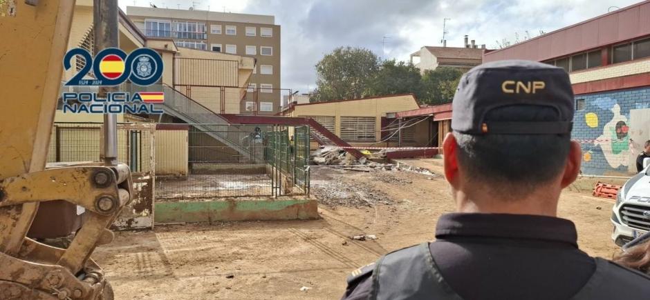 Imagen del colegio Luis Vives afecatdo por DANA en Masanasa, Valencia, tras el derrumbe