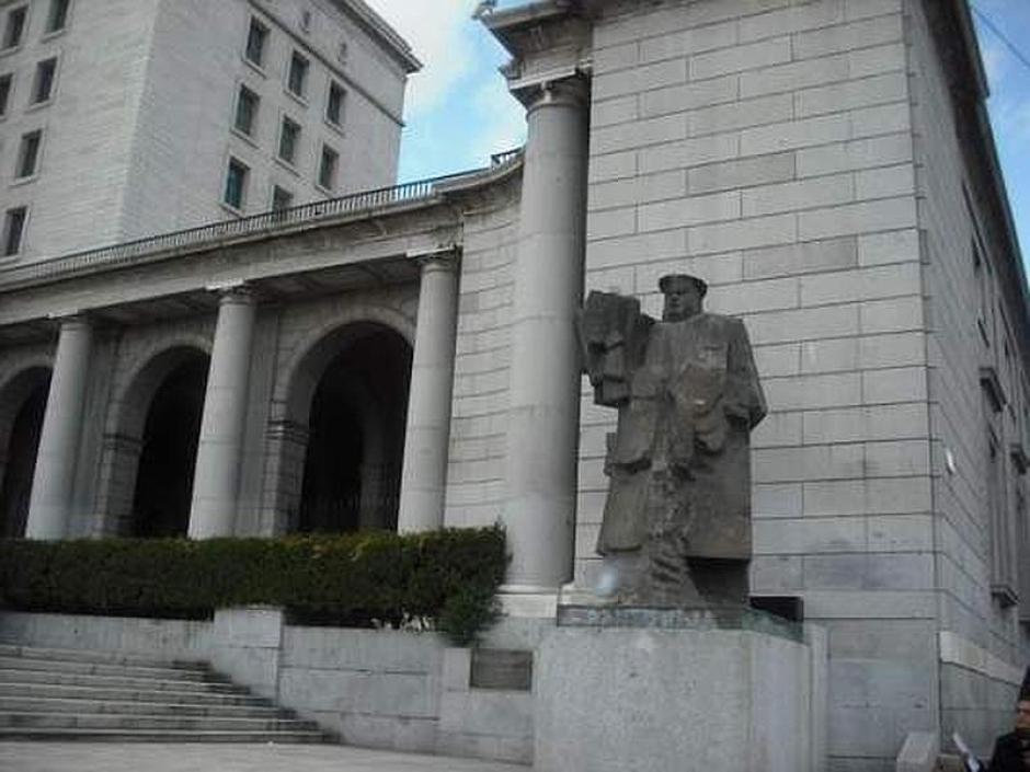 Escultura de Indalecio Prieto en Madrid