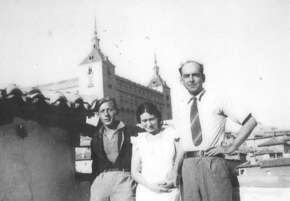 Roy Campbell con su familia en Toledo