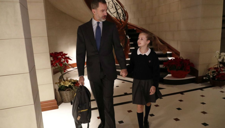 El Rey con su hija Leonor en edad escolar