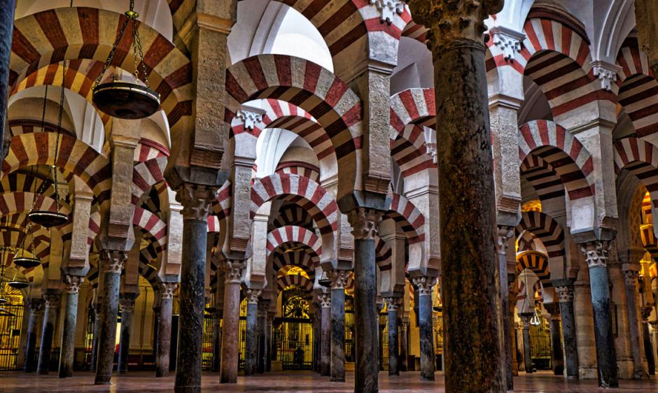 Interior de la mezquita de Córdoba