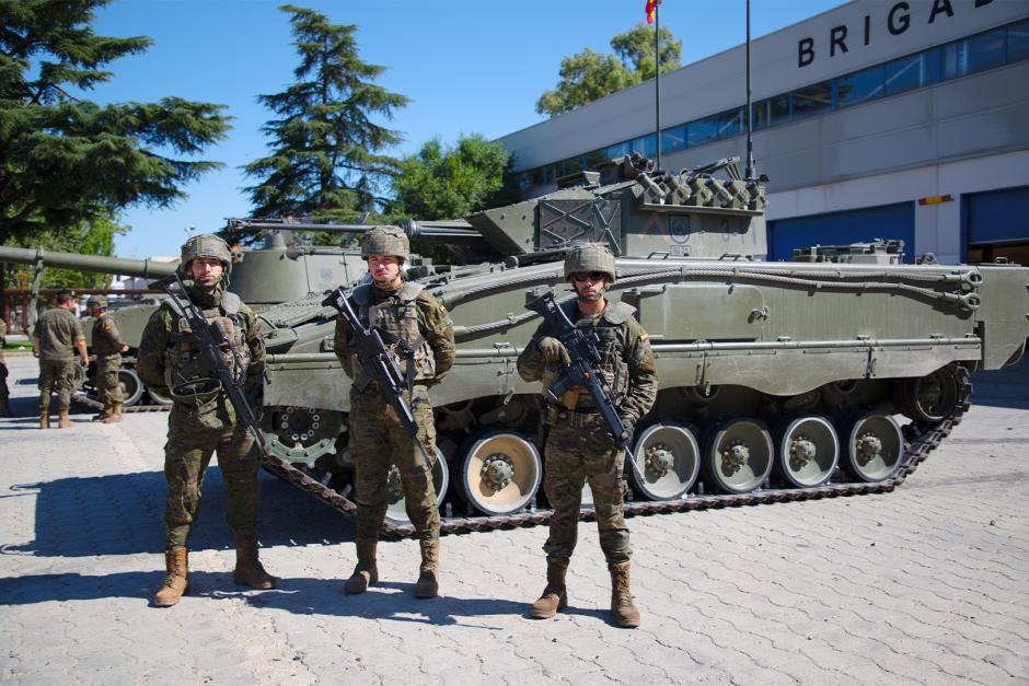 El Pizarro está especialmente diseñado para el combate de Infantería, cuenta con una tripulación de tres hombres y es robusto y potente