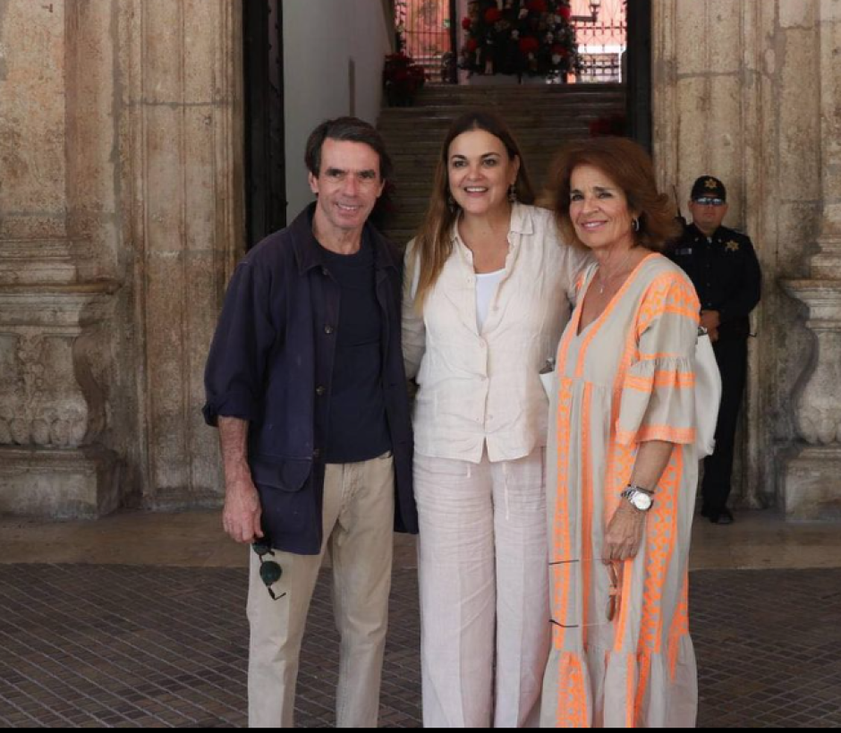 Aznar y ana botella