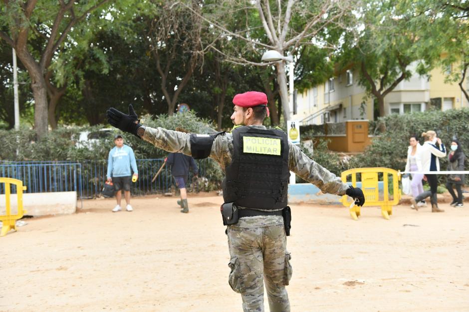 La Policía Militar actúa en las zonas afectadas por la DANA, en Valencia