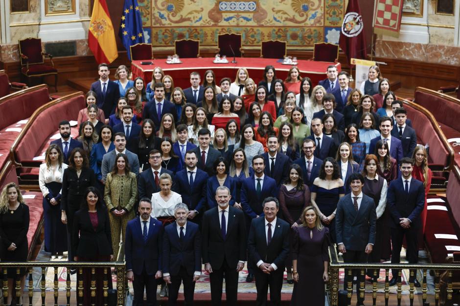 El Rey con la nueva promoción de fiscales