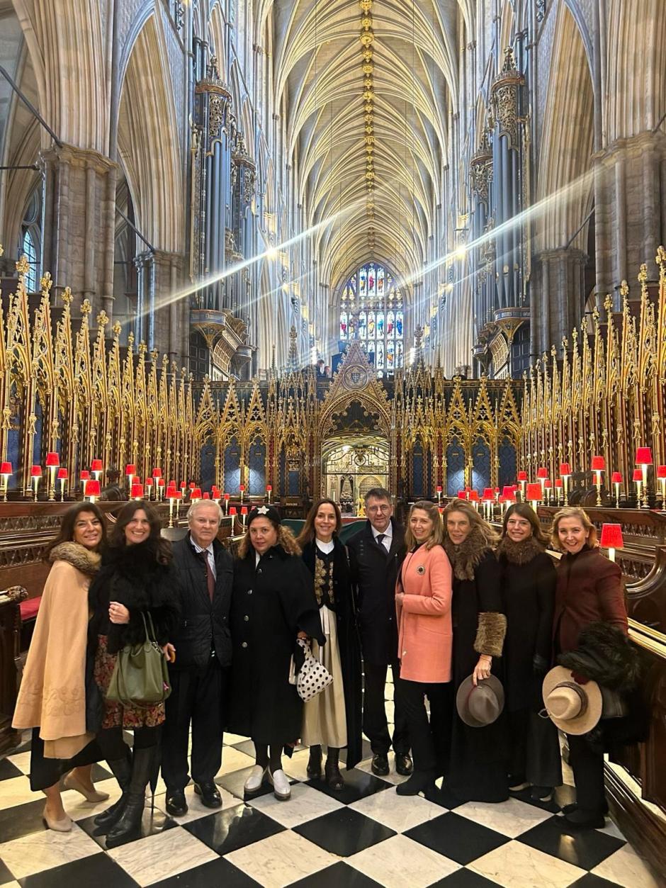 Un grupo de asistentes al homenaje en el coro de la Abadía de Westminster