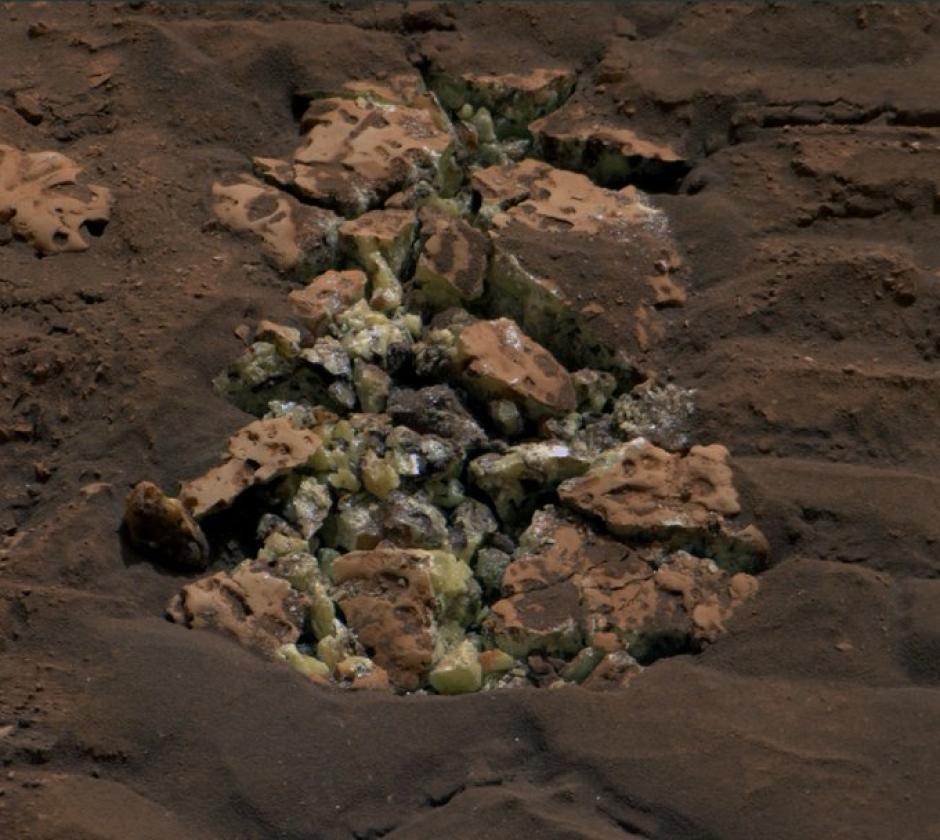 Roca rota por el Curiosity