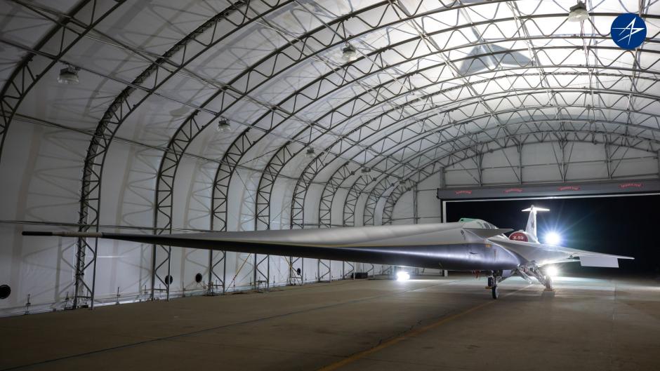 Espectacular imagen del avión supersónico X-59 en un hangar